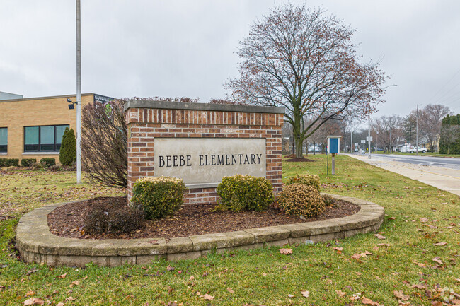 North Naperville's Beebe Elementary Schoo has a student-teacher ratio of 14 to 1.