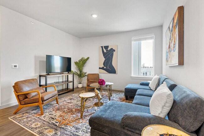 5820 1/2 Cameron Rd unit FL4-ID1303394P, Austin, TX 78723 - photo 3