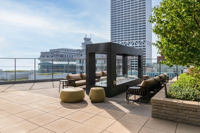 7SEVENTY7, Milwaukee, WI 53202 - photo 6