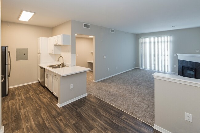 Ridgepointe at Gleneagle_1x1_CS_Winter2020_05