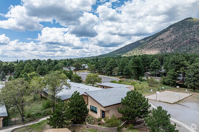 Students are proud of the Thomas Elementary campus and faculty.