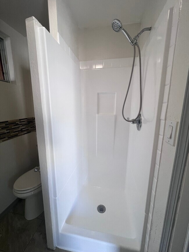 814 W 147th St unit Side, Gardena, CA 90247 - photo 7