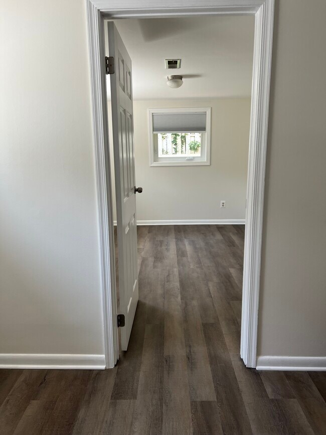 7441 Convair Dr unit 1, Alexandria, VA 22306 - photo 4