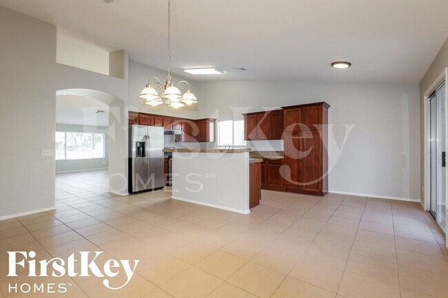 14391 W Carlin Dr, Surprise, AZ 85374 - photo 5