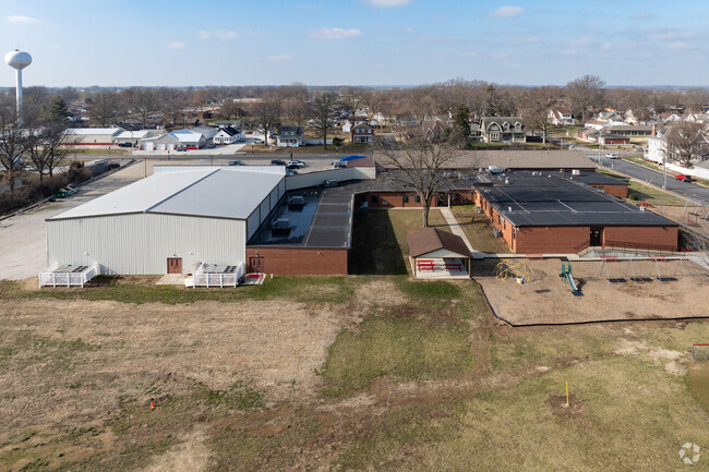 St. Johns Lutheran School in Red Bud, IL aligns with Illinois state standards.