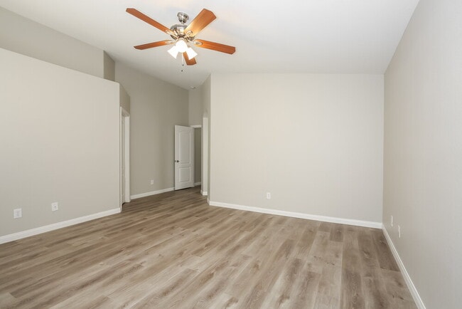 1417 Iris Kelly Ave, North Las Vegas, NV 89081 - photo 7