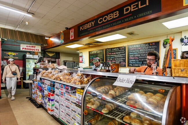Fresh sandwiches are a popular lunch option at spots close to the Cascades area.