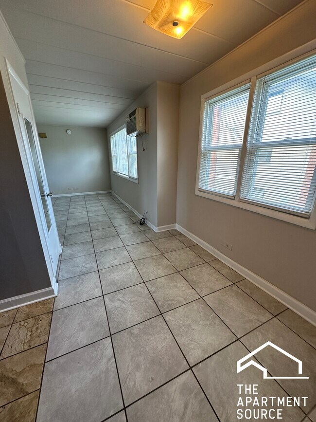 3810 25th Ave unit 2, Schiller Park, IL 60176 - photo 3