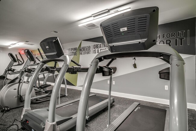 RADIUS AT TEN MILE, Southfield, MI 48033 - photo 5