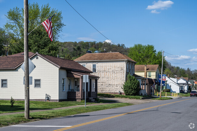 Rows of homes in Brilliant sit close the street in this peaceful neighborhood.
