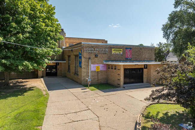 Pasteur Elementary School's main entrance.