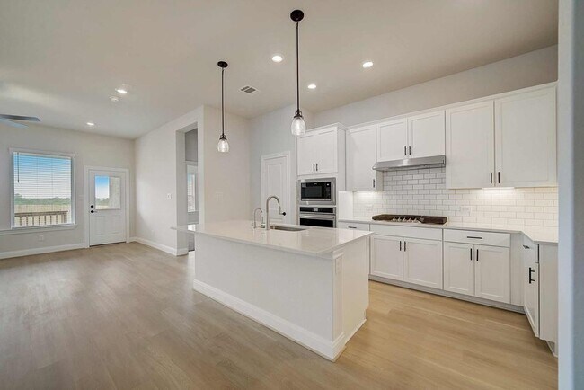 12375 Lost Petal unit 36452234, Schertz, TX 78154 - photo 3