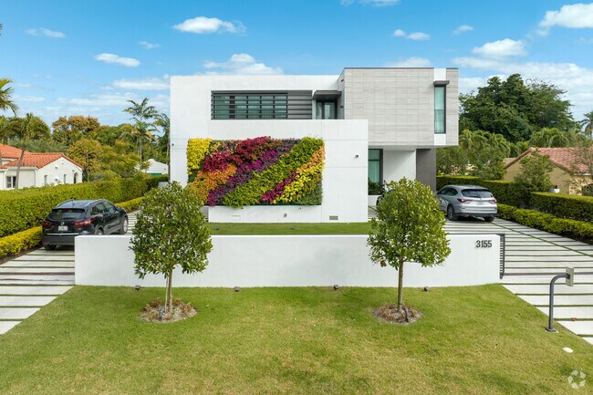 Homes in the Nautilus neighborhood are a mix of revivals and modern architecture.