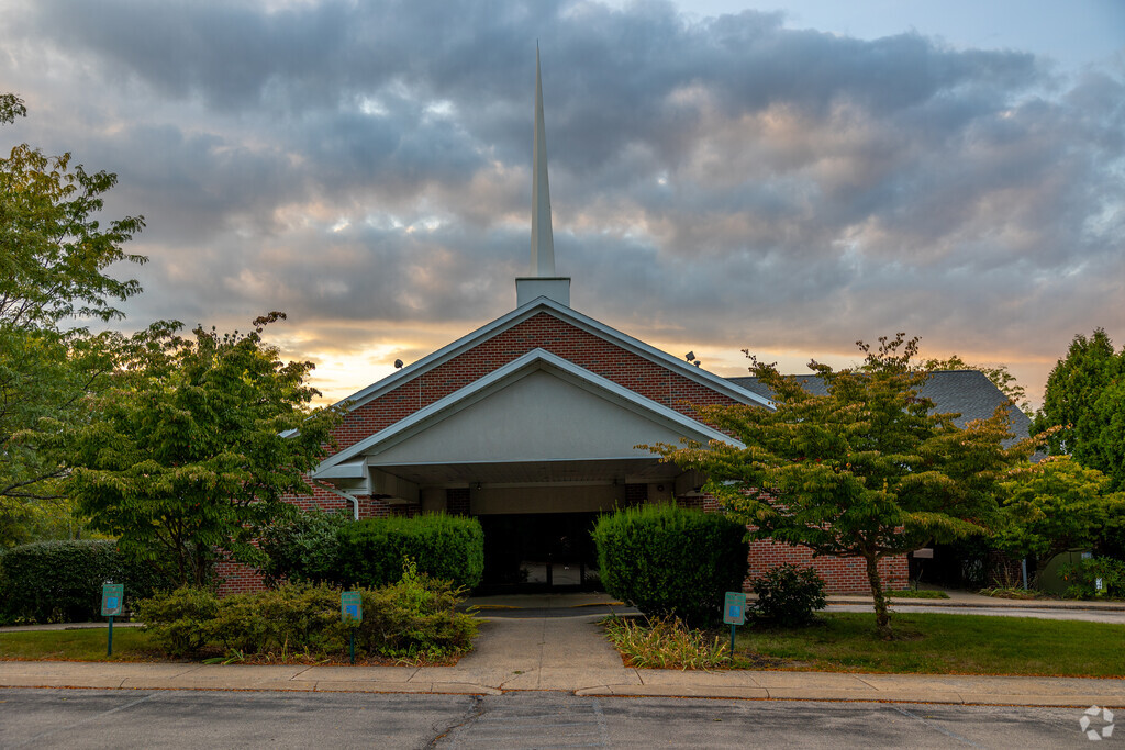 Grace Prep High School teaches 65 students.