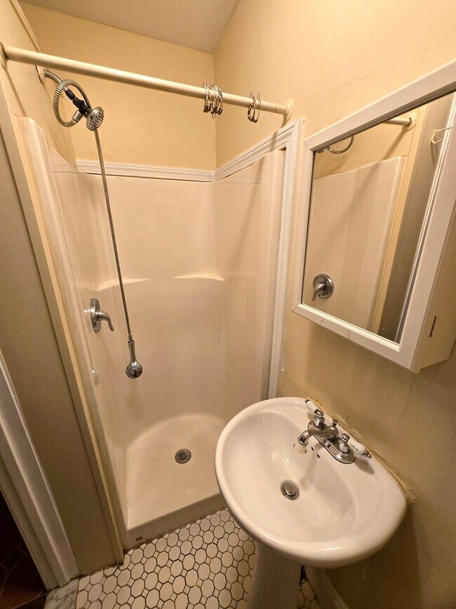 47 Montgomery St unit 1M, Pawtucket, RI 02860 - photo 6