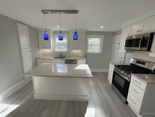 Eat In Kitchen