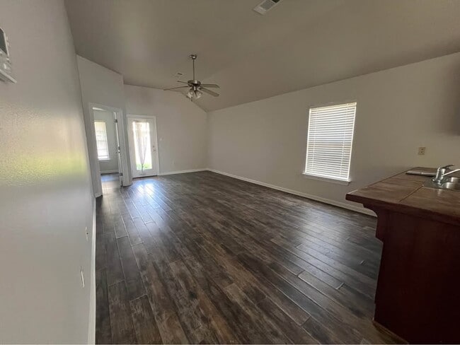 14258 Woodlands Dr, Hammond, LA 70401 - photo 2