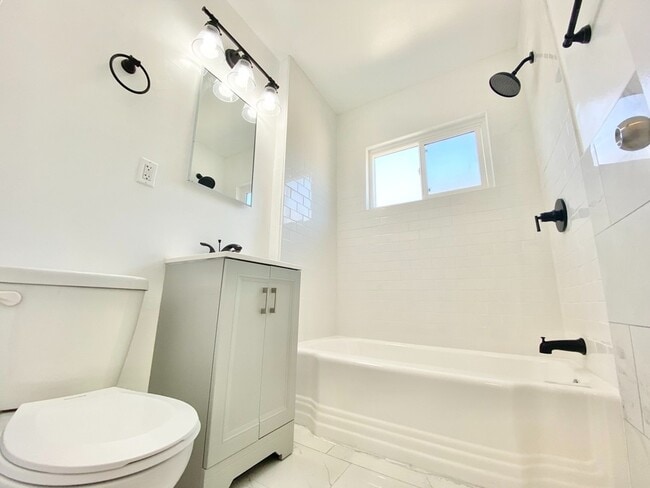 917 N Hudson Ave unit 7, Los Angeles, CA 90038 - photo 3