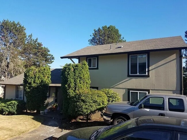 9830 SW Lookout Terrace unit C, Beaverton, OR 97008 - photo 2