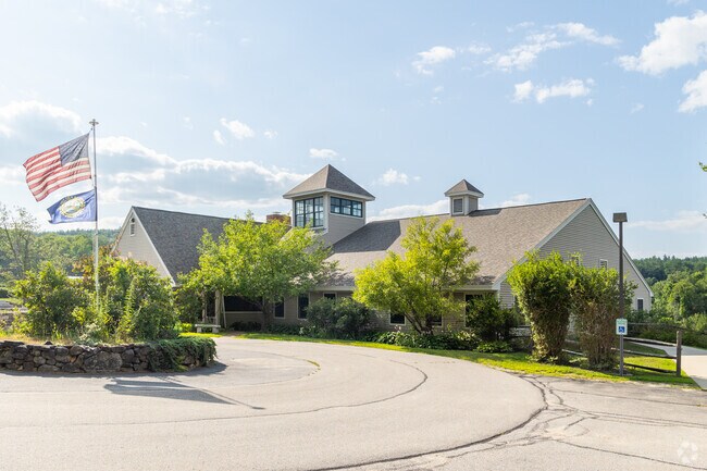 The Beech Hill School is a private school serving students in grades 6-8.