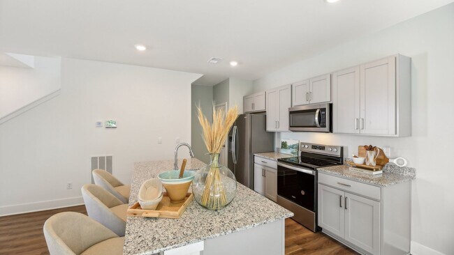 228 Munsee Cir, Winchester, VA 22602 - photo 7