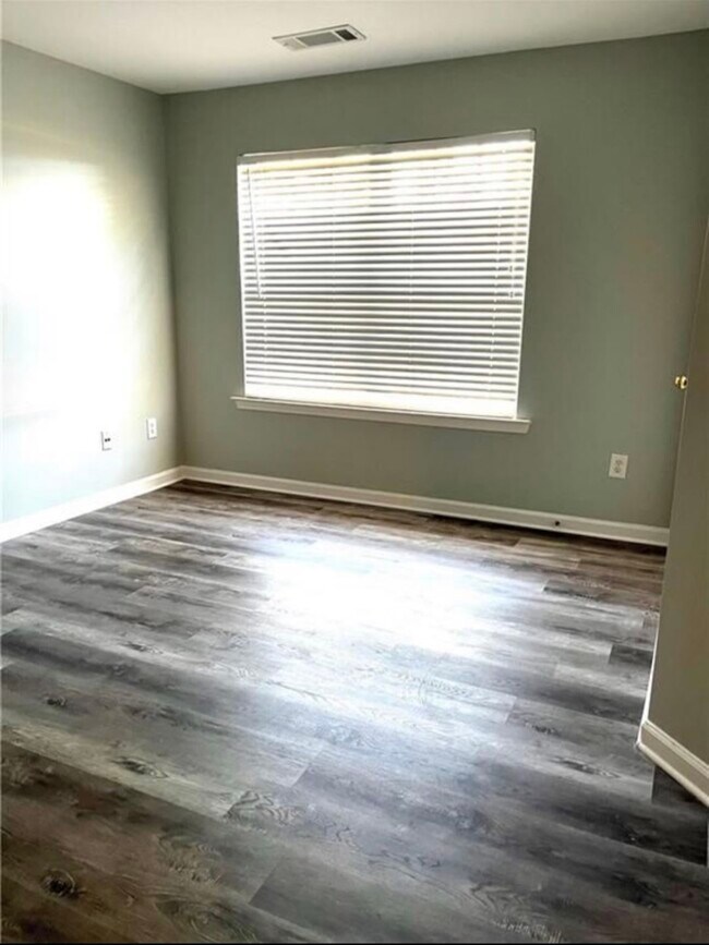 3383 Hidden Cove Cir, Norcross, GA 30092 - photo 5