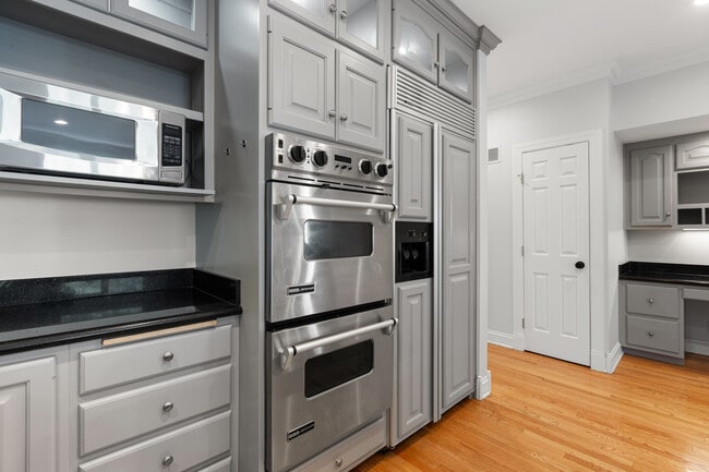 2725 N Magnolia Ave unit 1, Chicago, IL 60614 - photo 4