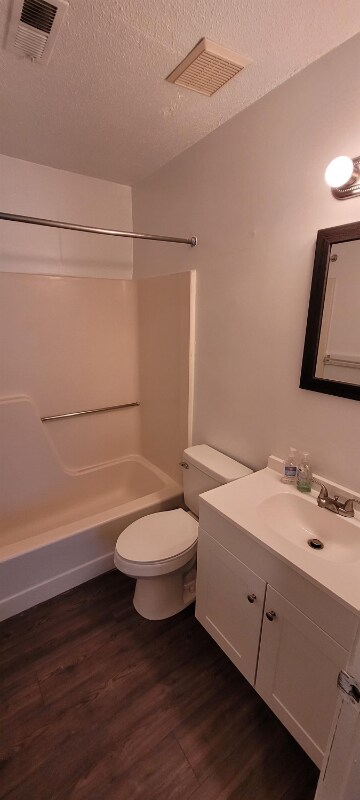 1905 Peach Creek Ct unit B, Raleigh, NC 27603 - photo 3