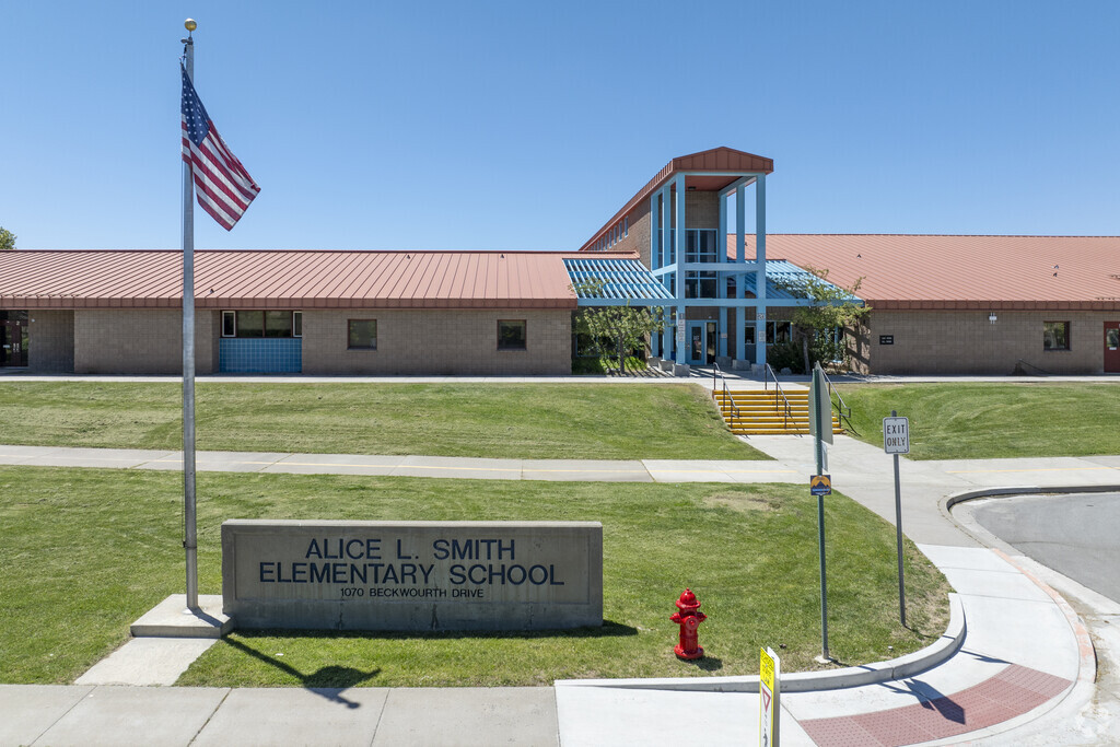 The entrance sign at Alice L Smith Elementary School.