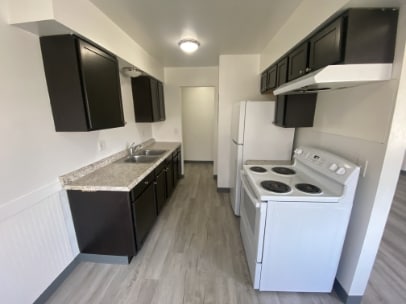 744 E Michigan Ave unit 6, Battle Creek, MI 49014 - photo 2