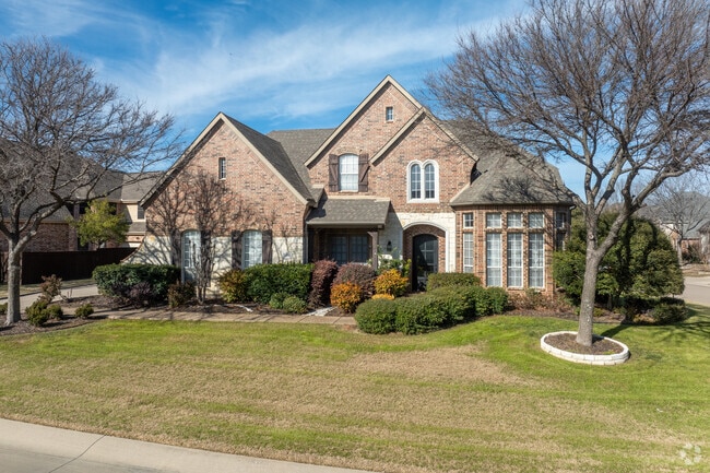 Well maintained homes sit along the manicured streets in Southlake's Timarron.