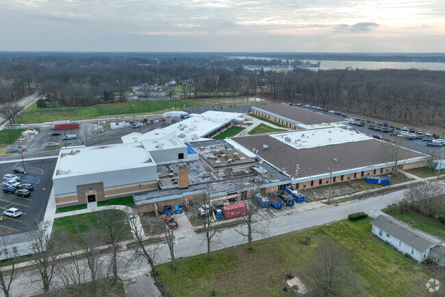 Douglas MacArthur Elementary School has an overall rating of A- on niche.