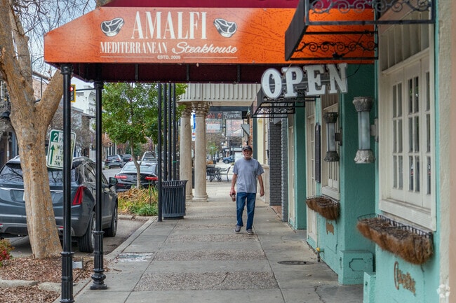 Main Street in New Iberia is bustling with boutiques, antique shops, and restaurant locations.