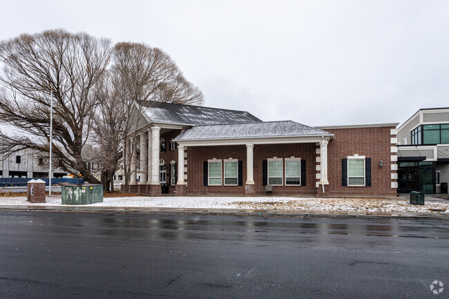 Liahona Preparatory Academy is located in the Pleasant Gove neighborhood.