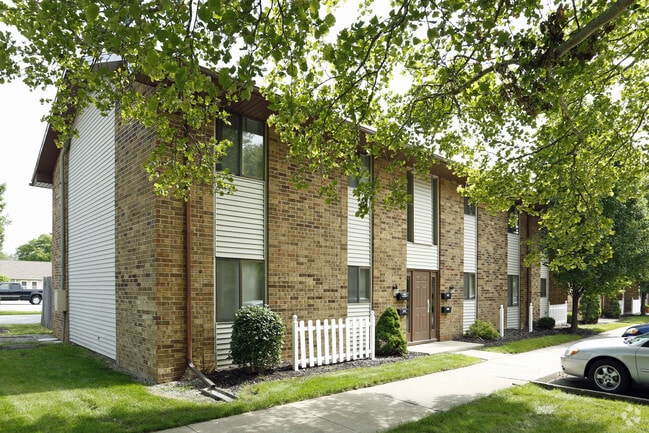 Port O'Call Apartments, New Haven, IN 46774 - photo 3