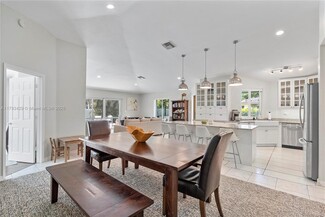 11780 NW 27th Ct, Plantation, FL 33323
