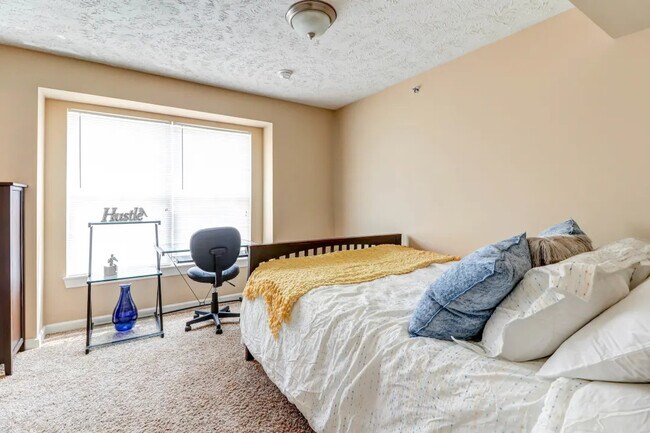 900 on Park, Carbondale, IL 62901 - photo 4