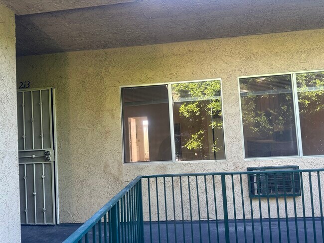 15524 Sherman Way unit 213, Van Nuys, CA 91406 - photo 5
