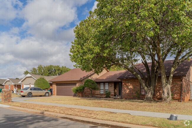 Macklanburg Park features rows of well-kept ranch-style homes, giving it classic suburban feel.