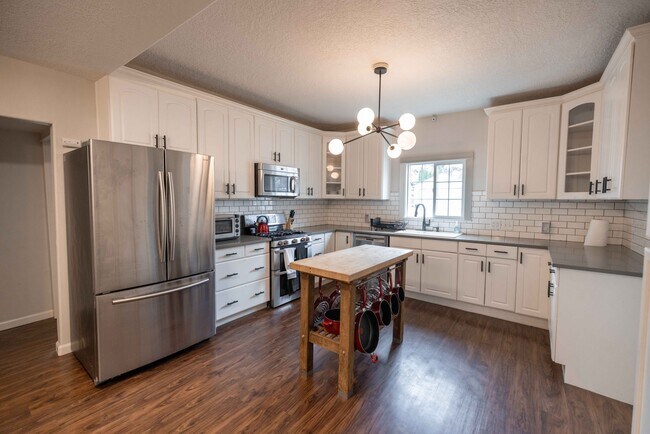 401 S Main St unit 3, Newberg, OR 97132 - photo 2