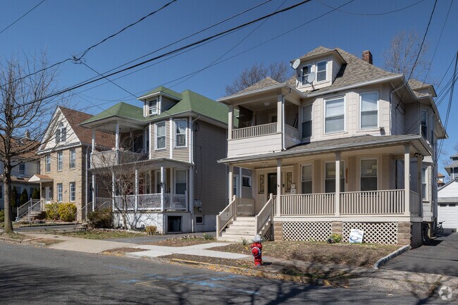 You can find homes with balconies in Ridgefield Park.