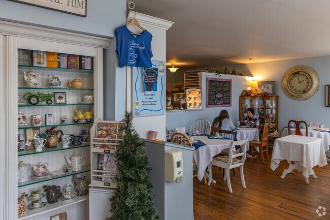 Explore the charm of Tea with Tracy in Seymour