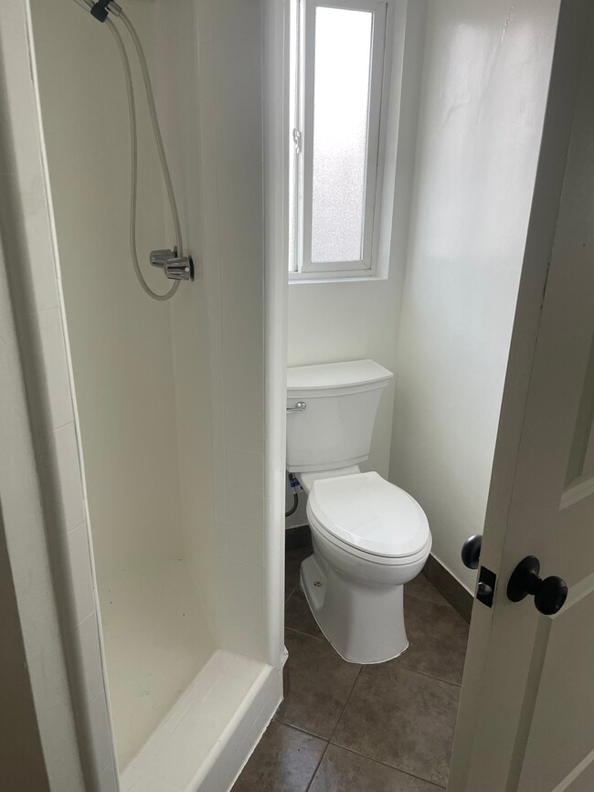 8974 Cadillac Ave, Los Angeles, CA 90034 - photo 3