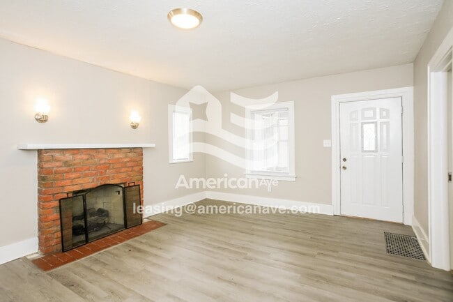 202 E Ewing Ave, South Bend, IN 46613 - photo 3