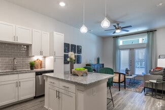 15831 Yorktown Crossing Pkwy, Houston, TX 77084