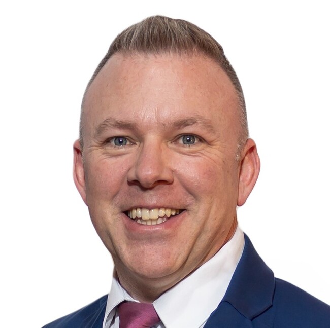 Agent Photo