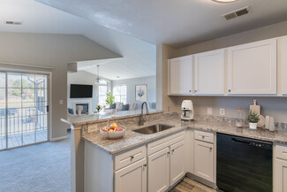 5697 Magnolia Run Cir, Virginia Beach, VA 23464
