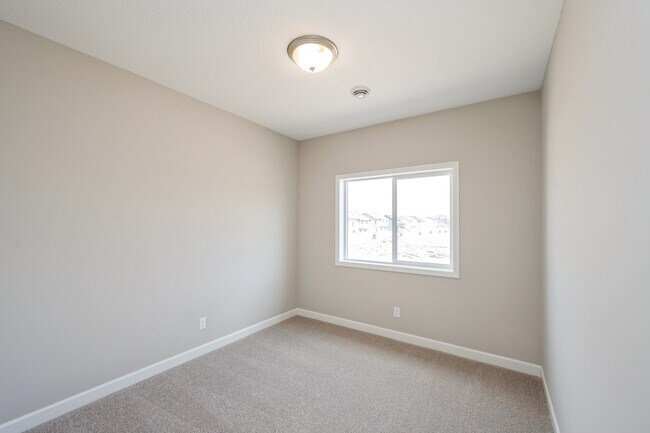 469 Delta Queen Ave unit 37271429, Prescott, WI 54021 - photo 3