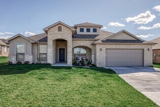 8318 Greentree Dr, Lenexa, KS 66227