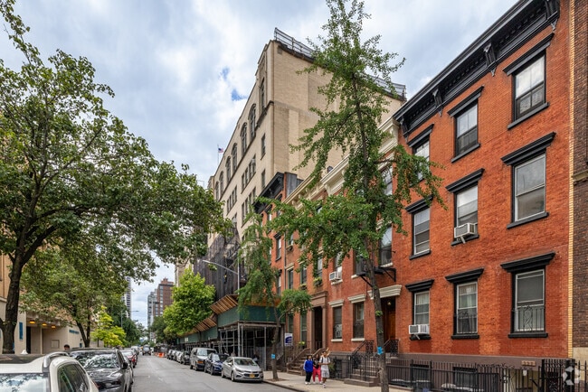 Landmark High School is located in the charming Chelsea neighborhood.